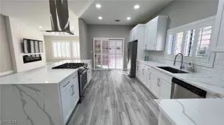 Photo #1: 2629035 Listing 