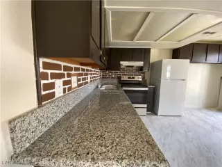 Photo #4: 2629063 Listing 