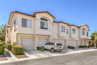 Photo #2: 2629160 Listing