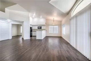 Photo #6: 2629160 Listing