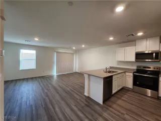 Photo #3: 2629202 Listing 