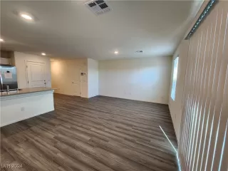 Photo #6: 2629202 Listing 