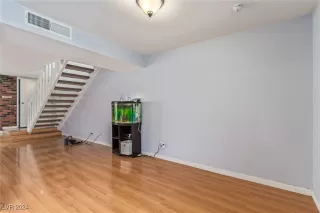 Photo #2: 2629227 Listing