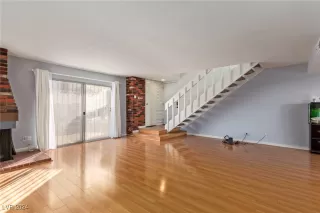 Photo #3: 2629227 Listing