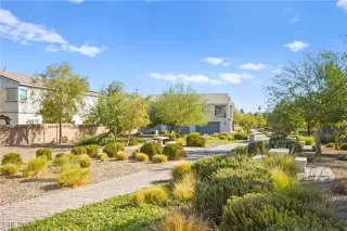 Photo #4: 2629254 Listing