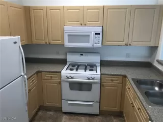 Photo #4: 2629307 Listing 