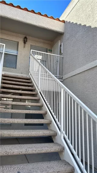 Photo #5: 2629353 Listing 