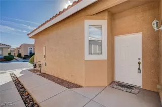 Photo #3: 2629382 Listing