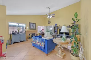 Photo #2: 2629430 Listing