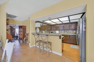 Photo #6: 2629430 Listing