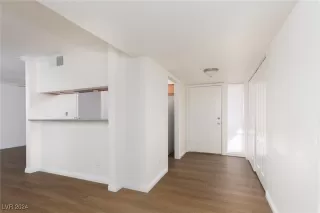 Photo #3: 2629433 Listing 