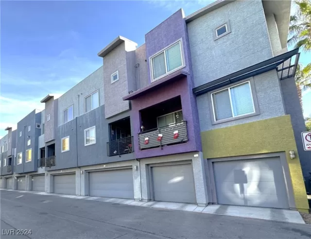 MLS: 2629460 Condo For Sale