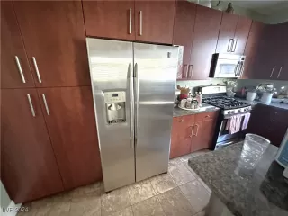 Photo #2: 2629460 Listing