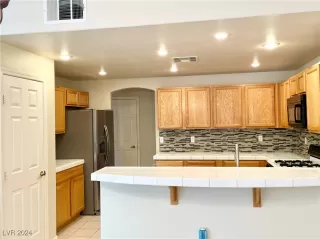Photo #2: 2629468 Listing 