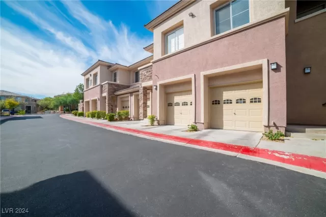 MLS: 2629563 Condo For Sale