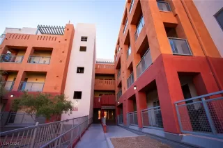 Photo #2: 2629587 Listing 