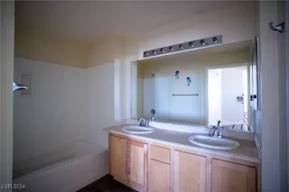 Photo #5: 2629587 Listing 