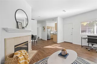 Photo #5: 2629591 Listing