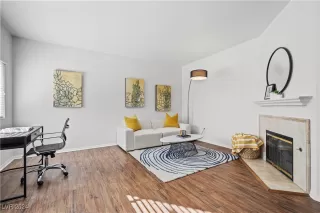 Photo #6: 2629591 Listing