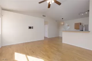 Photo #2: 2629593 Listing 