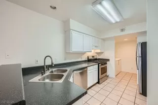 Photo #3: 2629610 Listing