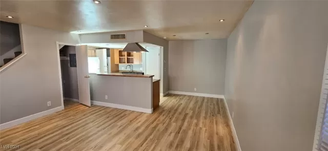 MLS: 2629614 Condo For Sale