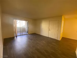 Photo #3: 2629720 Listing 