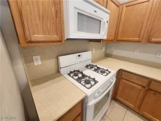 Photo #5: 2629736 Listing