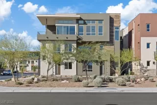 Photo #1: 2629737 Listing 