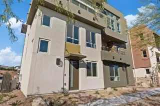 Photo #2: 2629737 Listing 