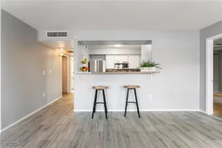 Photo #5: 2629741 Listing