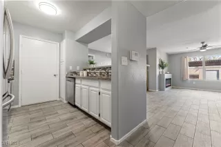 Photo #6: 2629741 Listing