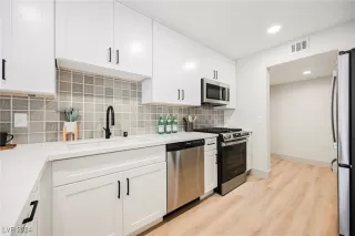 Photo #1: 2629775 Listing