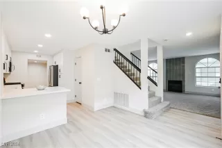 Photo #2: 2629775 Listing