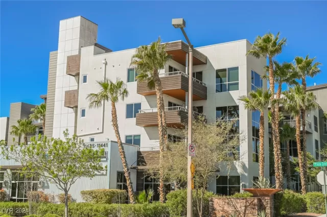 MLS: 2629778 Condo For Sale