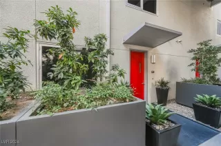 Photo #4: 2629778 Listing