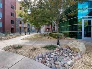 Photo #3: 2629792 Listing