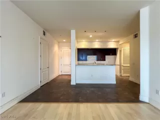 Photo #4: 2629792 Listing