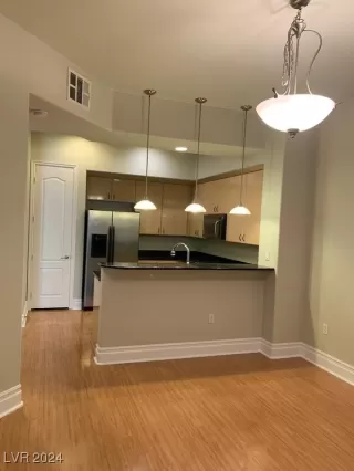 Photo #2: 2629852 Listing 