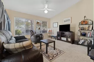 Photo #3: 2629859 Listing 