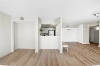 Photo #5: 2629886 Listing 