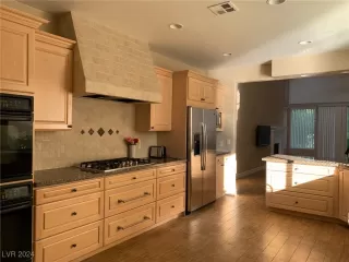 Photo #6: 2629892 Listing 