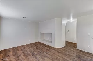 Photo #4: 2629907 Listing