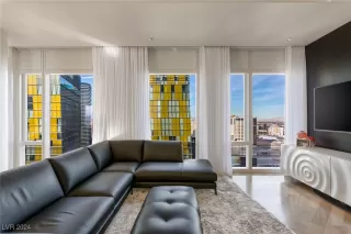 Photo #4: 2629912 Listing 