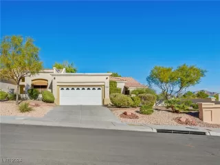 Photo #1: 2629916 Listing