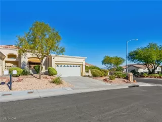 Photo #2: 2629916 Listing