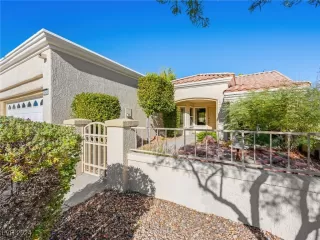 Photo #3: 2629916 Listing