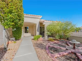 Photo #5: 2629916 Listing