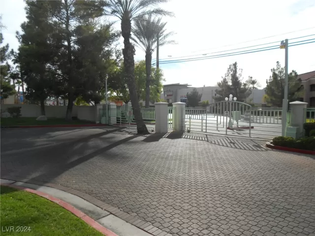 MLS: 2629952 Condo For Sale