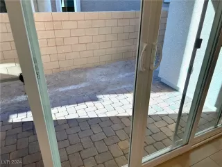 Photo #6: 2629976 Listing 